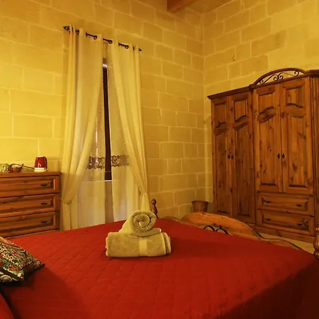 Ad Hoc Bed & Breakfast Xewkija
