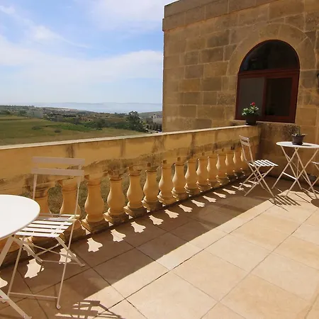Ad Hoc Bed & Breakfast Xewkija